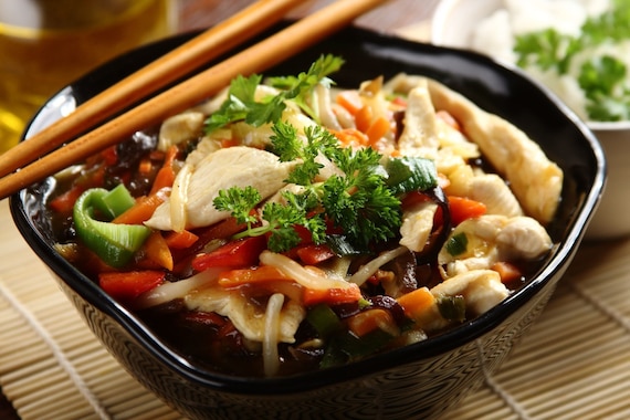 Kurczak po chińsku z mrożonymi warzywami 