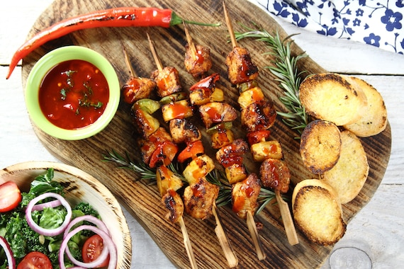 Kurczak z grilla z papryką i ananasem