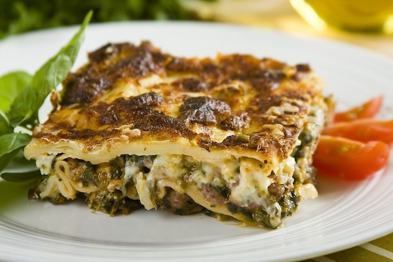 Lazania z mięsem mielonym i szpinakiem