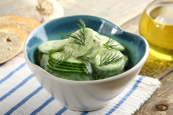 Lekka sałatka ogórkowa à la tzatziki 