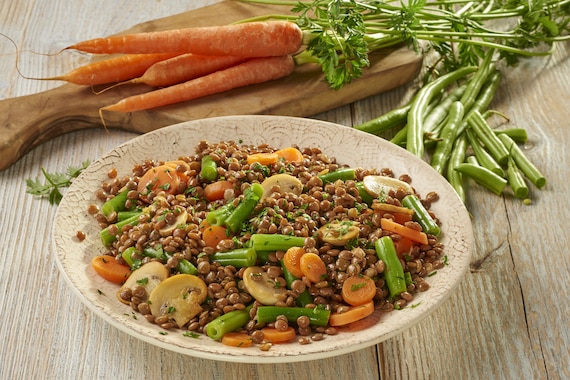 Sałatka z soczewicy z warzywami