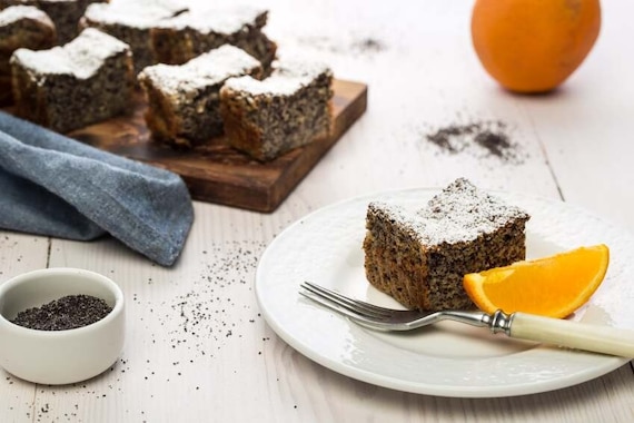 Makowiec japoński z jabłkami