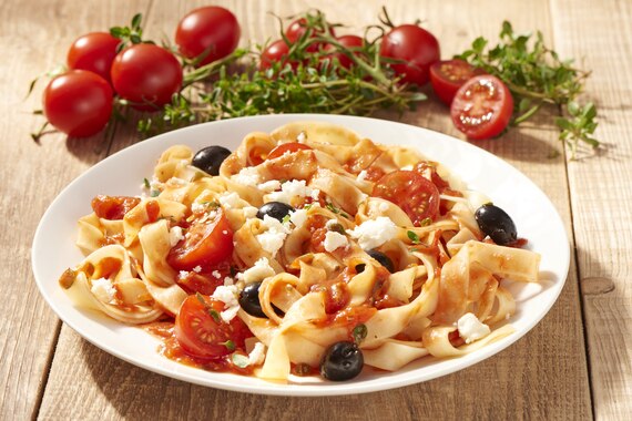 Tagliatelle w stylu śródziemnomorskim