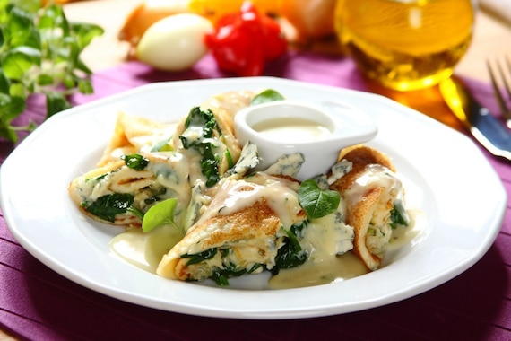 Naleśniki ze szpinakiem i serem pleśniowym