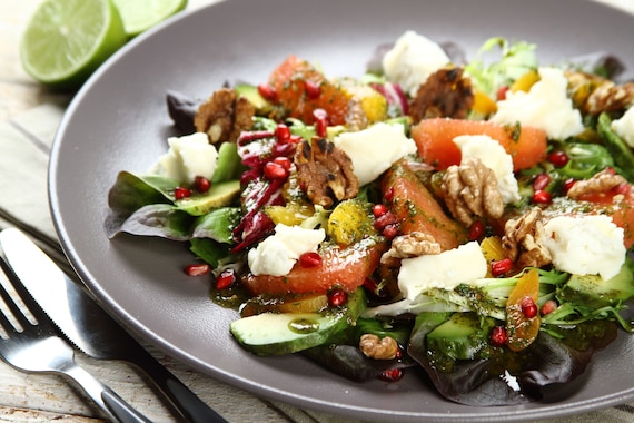 Sałatka z cytrusami i kozim serem