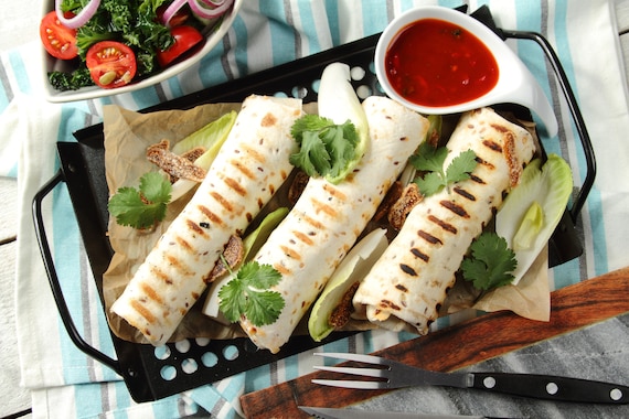 Pełnoziarniste wrapy z kurczakiem z grilla