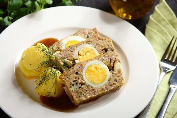 Pieczeń rzymska z serem pleśniowym