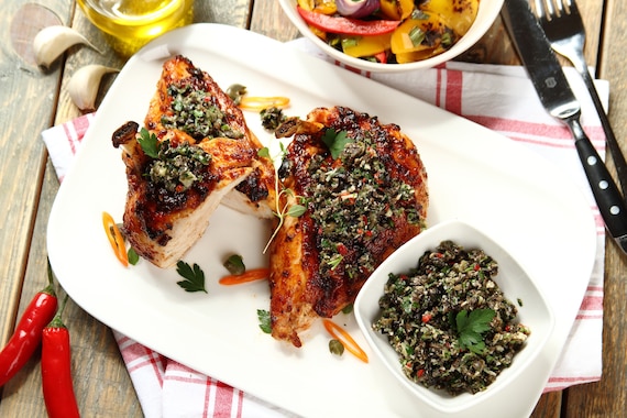 Pierś kurczaka z tapenadą z oliwek