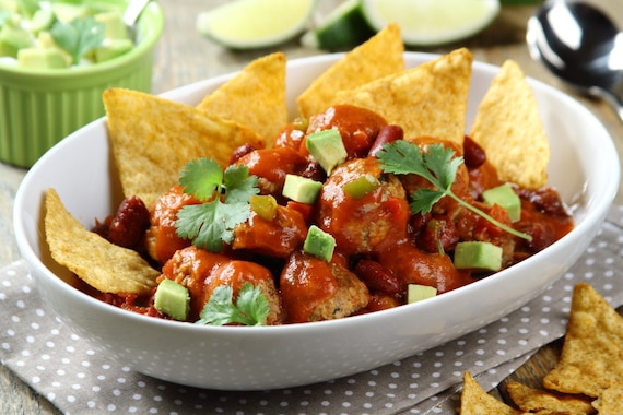 Pikantne pulpety z fasolą i tacos 