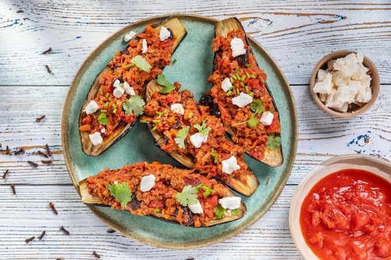 Bakłażan faszerowany mięsem mielonym i serem