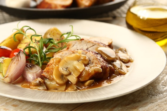 Polędwiczki wieprzowe w sosie pieczarkowym