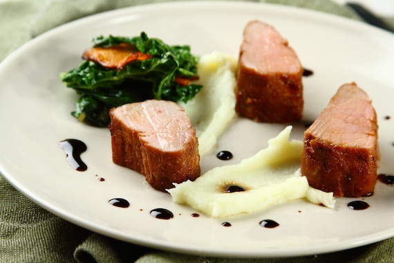 Pieczone polędwiczki wieprzowe glazurowane miodem i octem balsamicznym