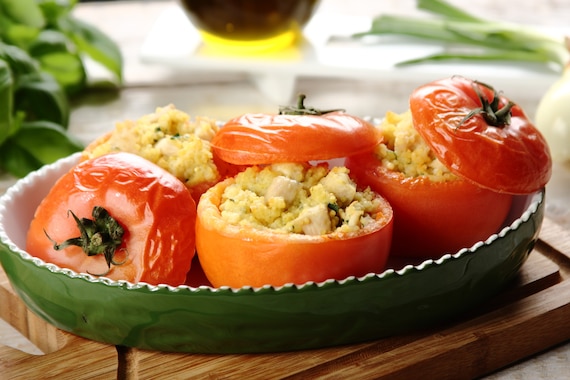 Pomidory faszerowane kaszą jaglaną 