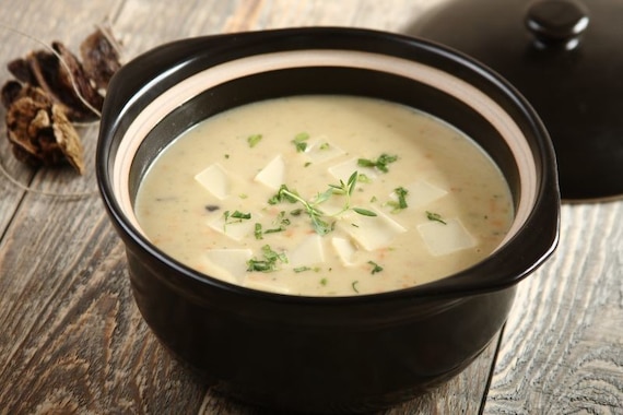 Prosta zupa grzybowa z łazankami  