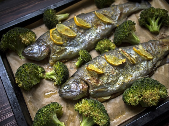 Pstrąg pieczony bez soli