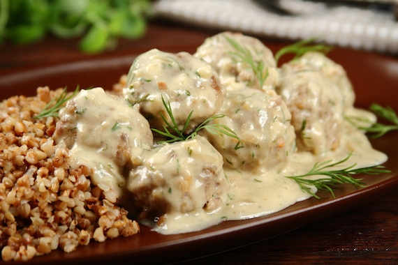 Pulpety w sosie koperkowym