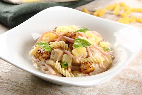 Pyszna sałatka hawajska