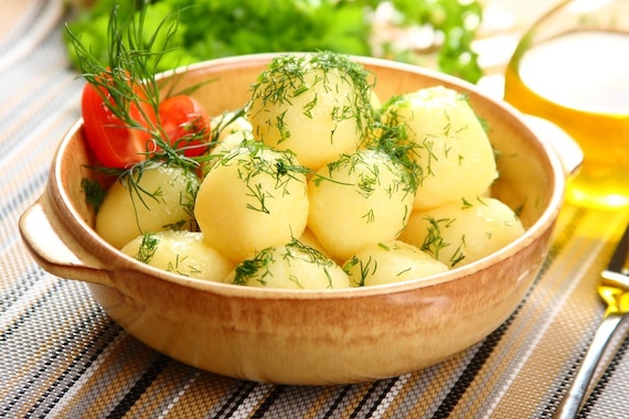 Białe pyzy z koperkiem  