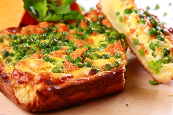 Quiche z zielonym groszkiem
