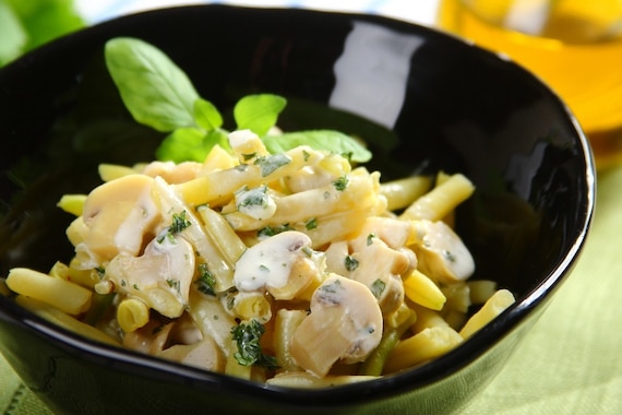 Sałatka pieczarkowa z fasolką szparagową