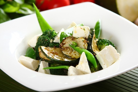 Sałatka z brokułami i fetą 