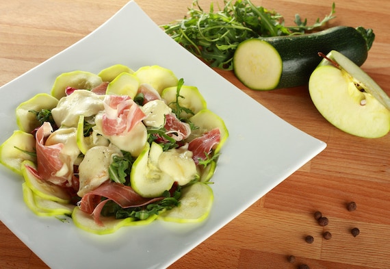 Sałatka z cukinii na grilla