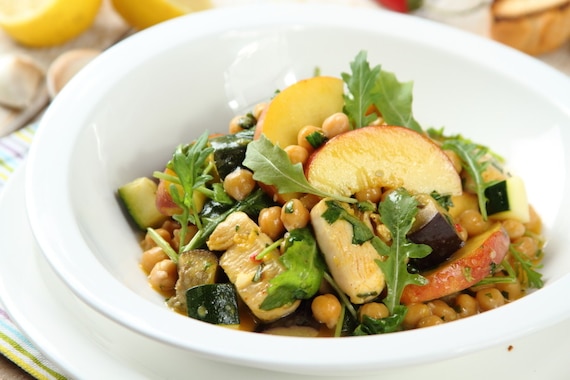 Sałatka z kurczakiem i brzoskwinią