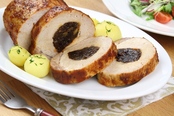 Schab faszerowany śliwką - VIDEO