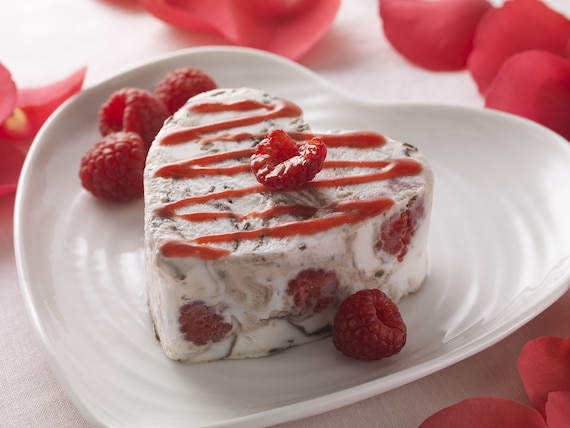 Malinowy deser lodowy dla zakochanych