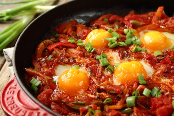  Szakszuka - bliskowschodnie jajka w sosie pomidorowym