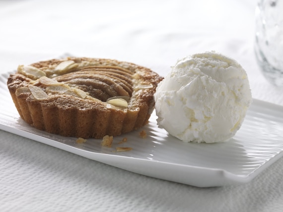 Tarta z korzenną gruszką i masą migdałową