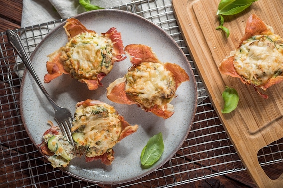 Wytrawne muffinki w listkach szynki parmeńskiej 