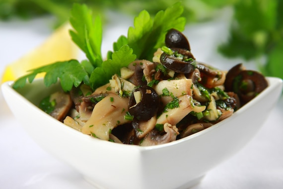 Pieczarki z oliwkami