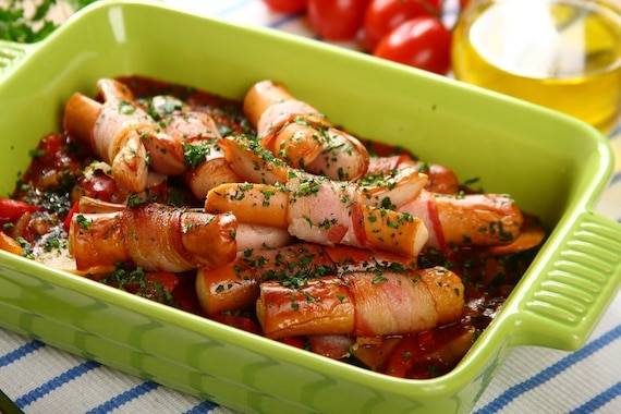 Zapiekane parówki w sosie pomidorowym 