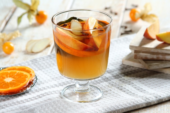 Zielona herbata z imbirem i brzoskwiniami 