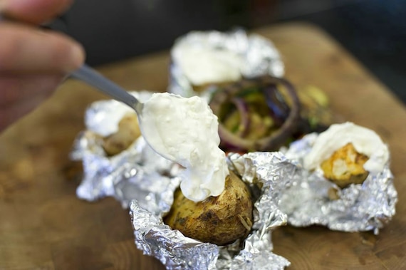 Ziemniaki z koprem włoskim i śmietaną    