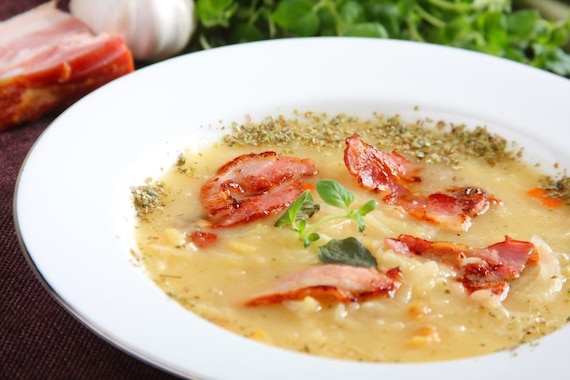 Zupa grochowa z boczkiem