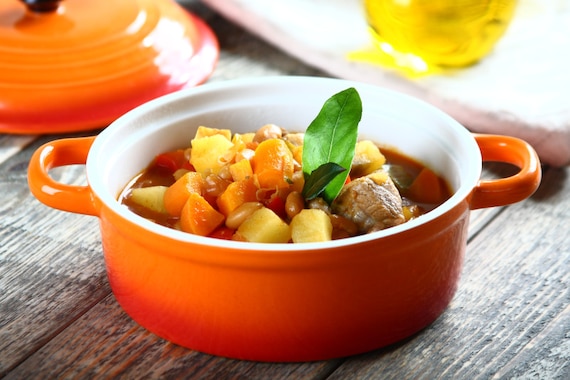 Zupa gulaszowa z białą fasolą na wieprzowinie