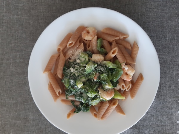 Makaron z krewetkami i jarmużem - zdjęcie użytkownika - zdjęcie numer 1