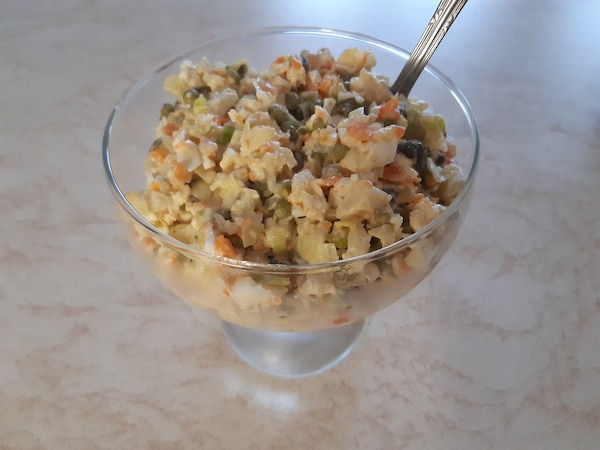 Świąteczna sałatka jarzynowa z majonezem - VIDEO - zdjęcie użytkownika - zdjęcie numer 1