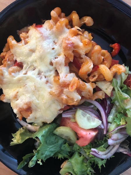 Zapiekanka makaronowa "PYCHOTKA"  - zdjęcie użytkownika - zdjęcie numer 1