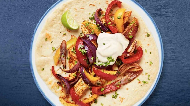 Fajita z kurczakiem i warzywami