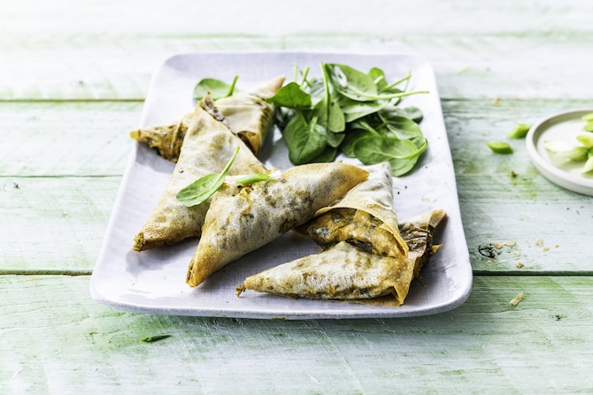 Samosa ze szpinakiem i orzechami