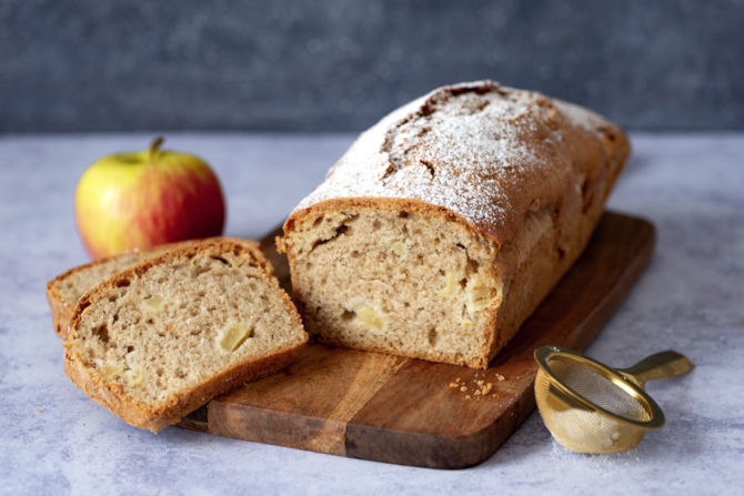 Babka z jabłkami