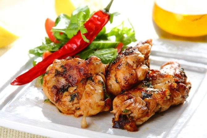 Grillowane udka z kurczaka z chili i kolendrą