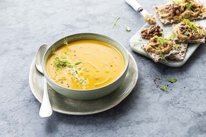 Kremowa zupa warzywna z curry