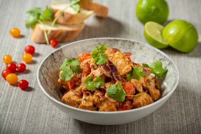 Kurczak tikka masala z pieczywem