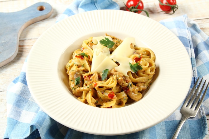 Tagliatelle z kurkami i kurczakiem