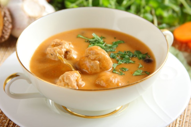 Zupa grzybowa z mięsnymi kulkami