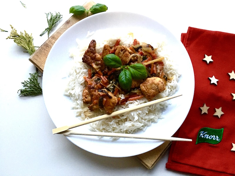 Ryż z kurczakiem po chińsku